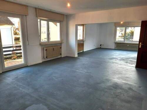 Wohn- Essbereich mit den 2 Balkonen - 