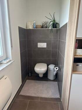 Moderne Gästetoilette - 