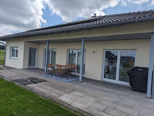 Haus mit Terrasse - 