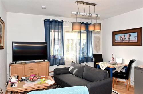 Wohnzimmer - 2-Raumwohnung in beliebter Wohnlage von Knieper-Nord