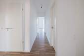 Flur Bild 3 - Etagenwohnung mit 99,00 m&sup2; in Dresden zur Miete