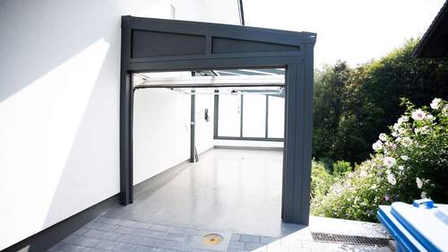 Stellplatz für PKW - 8 Zimmer Doppelhaushälfte in Baden-Baden