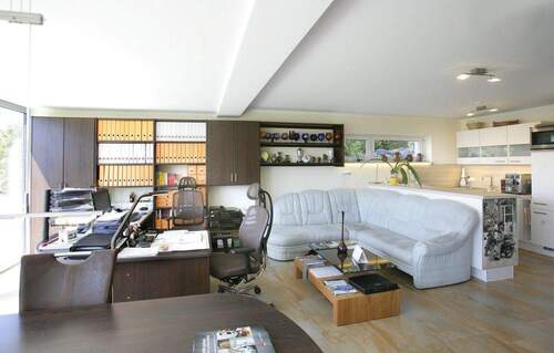 Büro mit Einbauküche - 