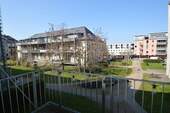 Blick vom Sonnenbalkon - 2 Zimmer Etagenwohnung zum Kaufen in Mainz