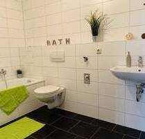 Familien aufgepasst - geräumige 4-Raum-Wohnung in zentraler Jahnsdorfer Lage - Jahnsdorf/Erzgeb.