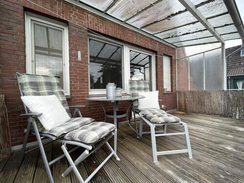 mit Zugang zu dem Balkon - 