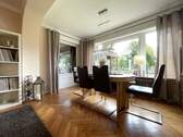 Essbereich mit Blick in den Garten - 