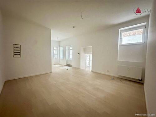 Wohnzimmer - 2 Zimmer Etagenwohnung zur Miete in Wiesbaden