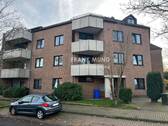 Frontansicht - Sehr gepflegtes 11-Familienhaus mit 8 Stellplätzen + 3 Garagen in MG-Giesenkirchen