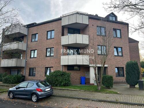 Frontansicht - Sehr gepflegtes 11-Familienhaus mit 8 Stellplätzen + 3 Garagen in MG-Giesenkirchen