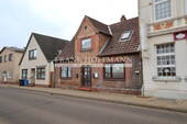 V10650 Außenaufnahme 1 - 2 Zimmer Mehrfamilienhaus, Wohnhaus zum Kaufen in Barmstedt