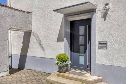 Hauseingang - 9 Zimmer Mehrfamilienhaus, Wohnhaus in Castrop-Rauxel
