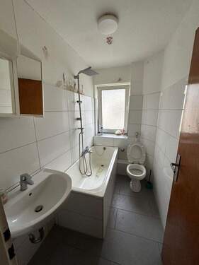 Bild 1 - Charmante 5 Zimmer Dachgeschosswohnung in zentraler Lage von Bochum Gerthe