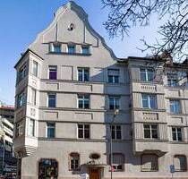 Einzigartiges Altbaujuwel in Bestlage Augsburgs - bezugsfreie, denkmalgeschützte 4-Zimmer-Wohnung