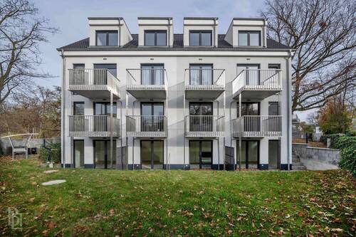 Außenansicht - Elegante 2-Zimmer-Etagenwohnung im Erstbezug - Fußbodenheizung, Einbauküche und Balkon