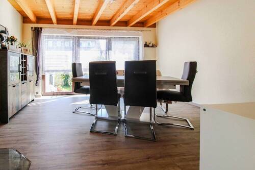 Esszimmer - 6 Zimmer Doppelhaushälfte in Bitz