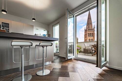 Küche mit Blick zur Terrasse - 