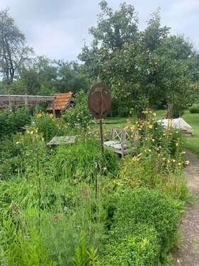 Garten mit Lehmbackofen - 