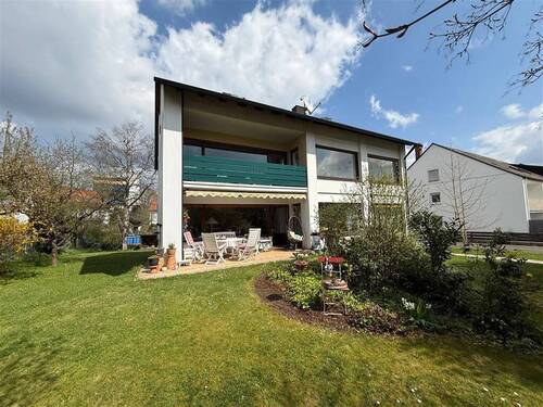 Hausanicht - 7 Zimmer Mehrfamilienhaus, Wohnhaus zum Kaufen in Altdorf b. Nürnberg