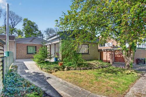  Ebenerdige Zugangsmöglichkeit (Terassentür verschließbar) und praktischer Erreichbarkeit - 4 Zimmer Bungalow in Rheine