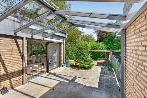 Überdachte Terrasse (28,42 m²) - Bungalow mit 135,40 m&sup2; in Rheine zum Kaufen