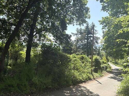 Zufahrt - Bungalow mit 50,00 m&sup2; in Roßleben zum Kaufen