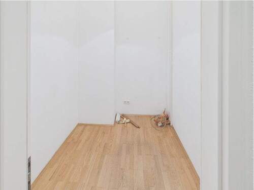 CAM05263G0-PR0016-STILL015 - 