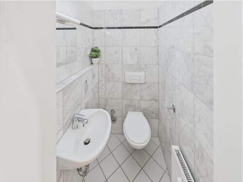 CAM05263G0-PR0016-STILL018 - 