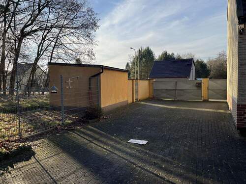 Einfahrt 1 - Einfamilienhaus mit 104,00 m&sup2; in Lutherstadt Wittenberg zum Kaufen