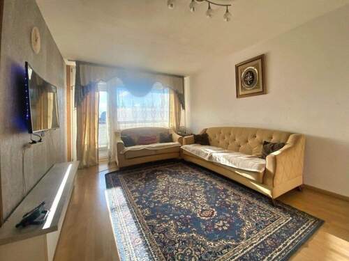 Wohnzimmer - 3 Zimmer Etagenwohnung in Leverkusen