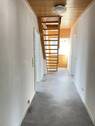 Flur mit Treppe - 