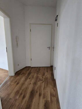 Flur - 2 Zimmer Etagenwohnung in Magdeburg