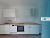 Bild 1 - ++ WG GEEIGNET! Gemütliche 3-Zimmer-Wohnung im Dachgeschoss mit Einbauküche ++