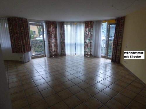 Foto 02 Wohnzimmer.JPG - 2 Zimmer Etagenwohnung zur Miete in Bergisch Gladbach