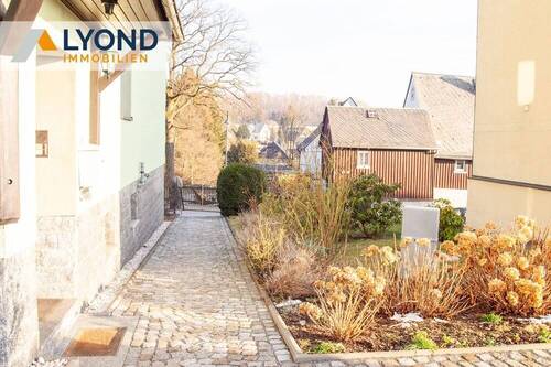 Zuwegung - Einfamilienhaus mit 180,00 m&sup2; in Lößnitz / Affalter zum Kaufen