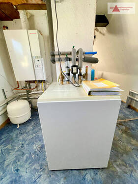 Gasetagenheizung und Warmwasserspeicher DG Wohnung - 