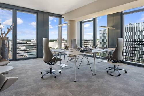 Büroraum - Luxuriöser Co-Working Hotdesk mit Rheinblick im Three George, Düsseldorf