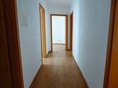 Flurbereich - Etagenwohnung mit 74,80 m&sup2; in Dessau-Roßlau zur Miete