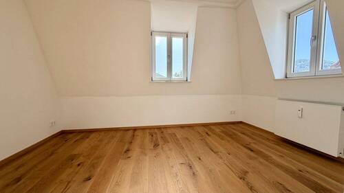 Zimmer 2 - 
