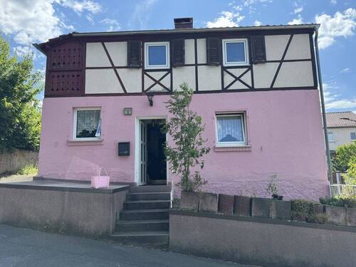 Außenansicht# 8b63d11b-0ba0-4ff2-b527-c889f7882b1d - 4 Zimmer Einfamilienhaus zum Kaufen in Höchberg