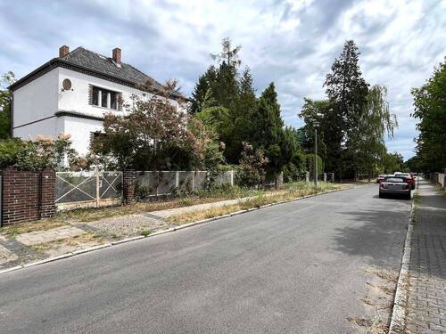 Anwohnerstraße 2.jpeg - 7 Zimmer Einfamilienhaus in Berlin