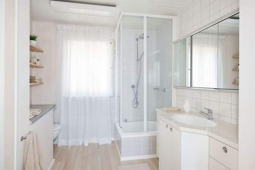 virtuelles Einrichtungsbeispiel (KI generiert) - 