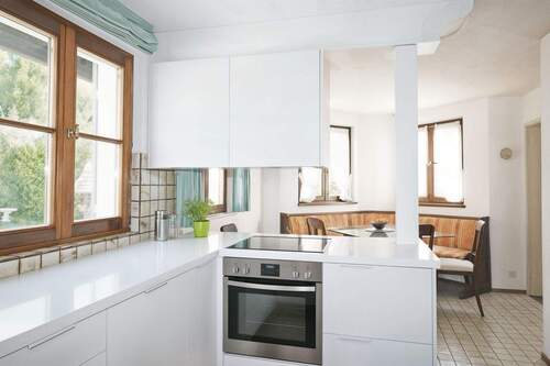 virtuelles Einrichtungsbeispiel (KI-generiert) - 