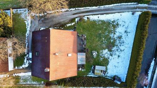 Vogelperspektive - Einfamilienhaus mit 146,00 m&sup2; in Oberthulba zum Kaufen