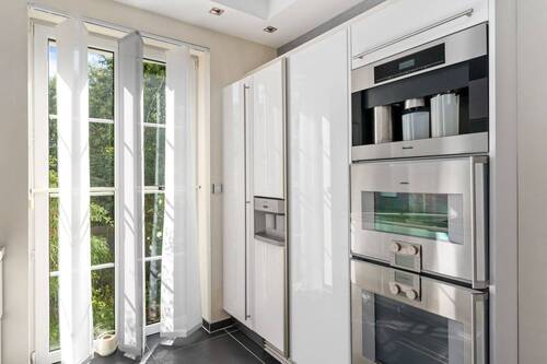 ... High-End Elektrogeräten von Gaggenau und Miele ... - 
