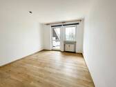Schlafzimmer - 2 Zimmer Etagenwohnung zur Miete in Dörfles-Esbach