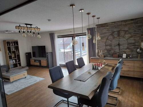 Lichtdurchflutetes, zeitgemässes Raumkonzept - 