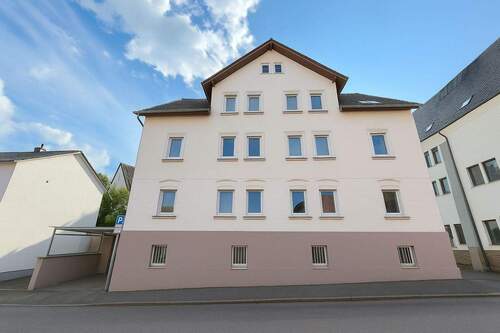 Außenaufnahme_KI - 1 Zimmer Doppelhaushälfte zum Kaufen in Waiblingen