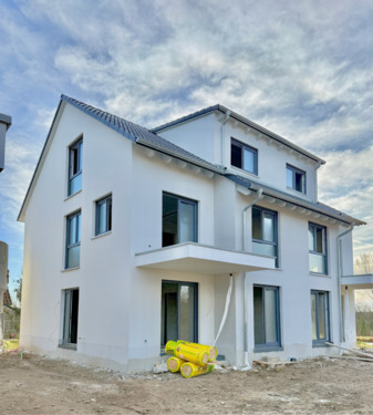 Außenansicht - 7 Zimmer Doppelhaushälfte zum Kaufen in Hördt