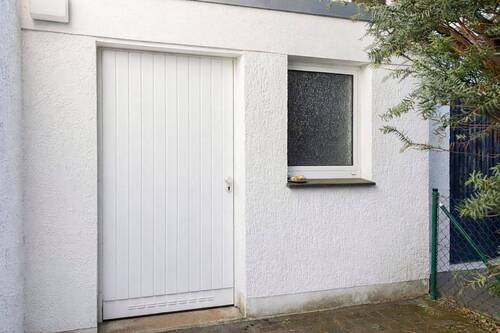 Zugang zur Garage vom Garten - 